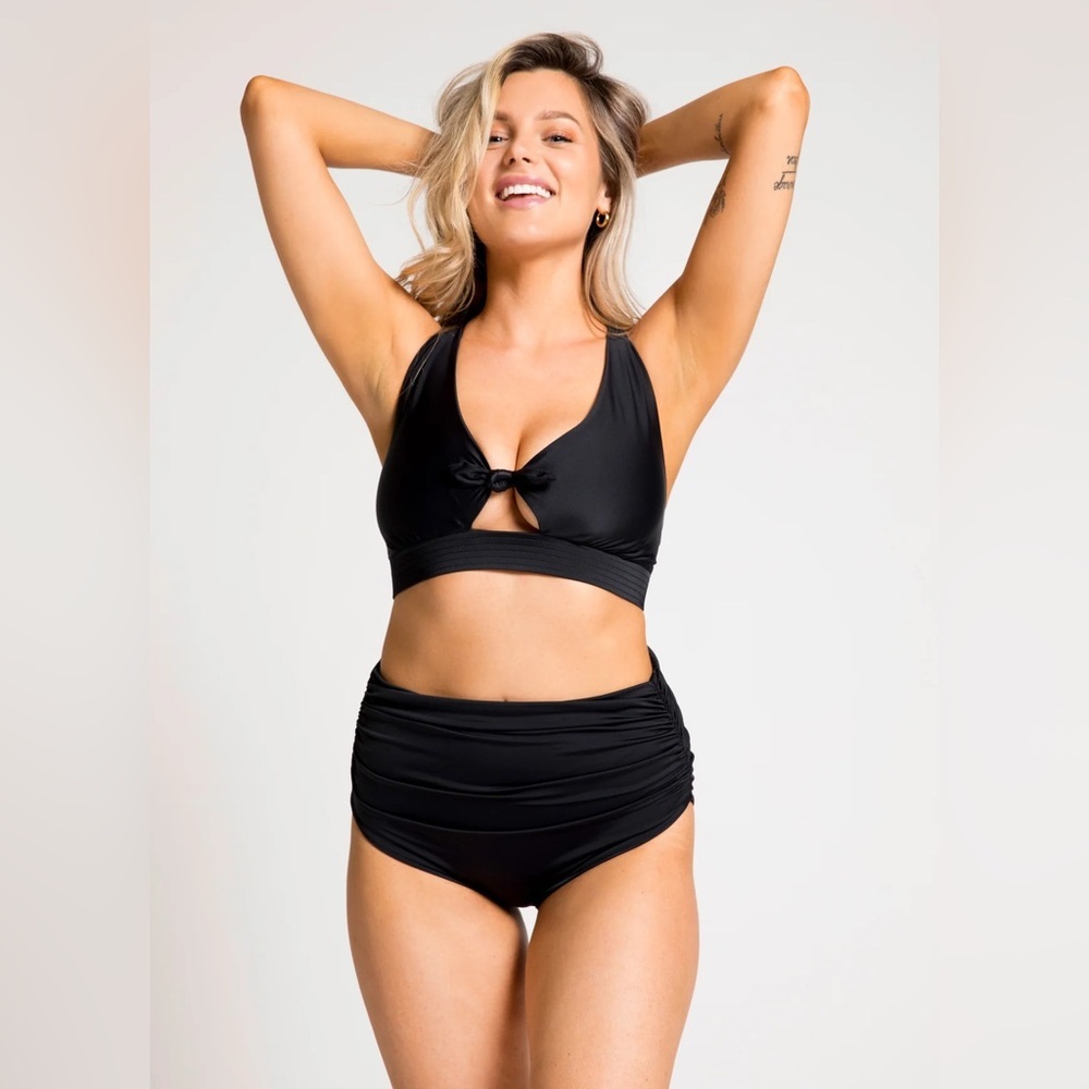 NWT WILD ISLES Stella Ruched High Waisted Bottoms Size 14/16